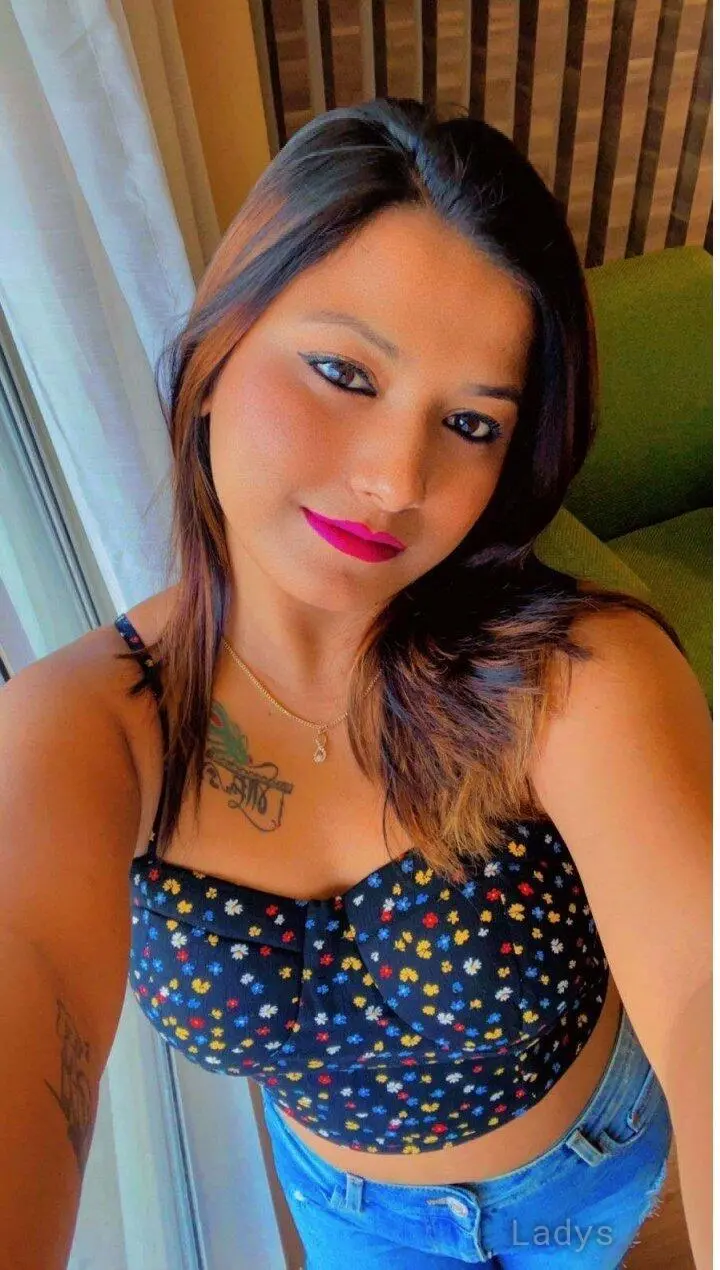 Tina, 22 years beautiful nude Chennai escorts girl, height 164 sm, Weight  kg