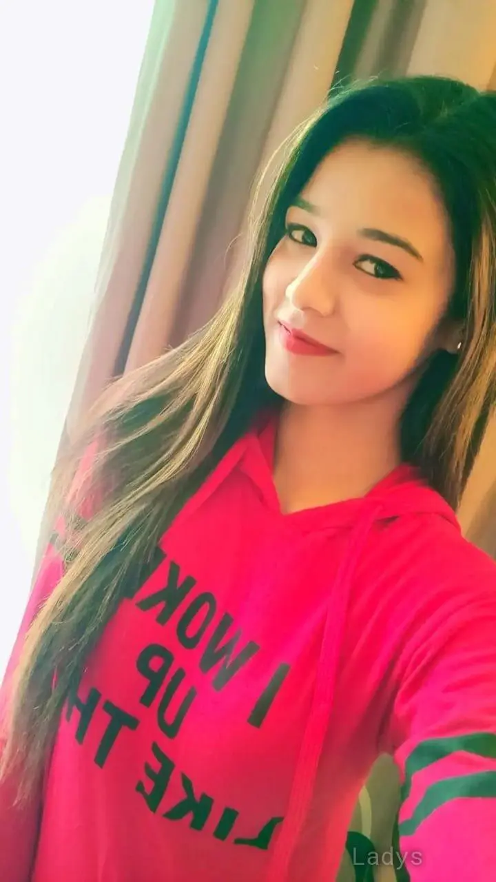 Tina, 21 years beautiful nude Chennai escorts girl, height 166 sm, Weight  kg