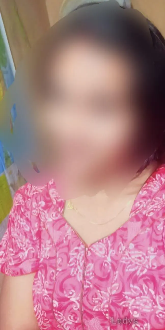 Varsha, 24 years beautiful nude Chennai escorts girl, height 154 sm, Weight kg