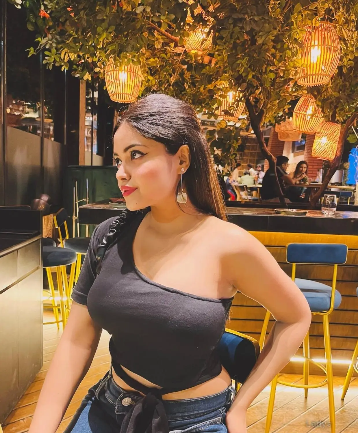 Vedika, 23 years beautiful nude Chennai escorts girl, height 183 sm, Weight  kg