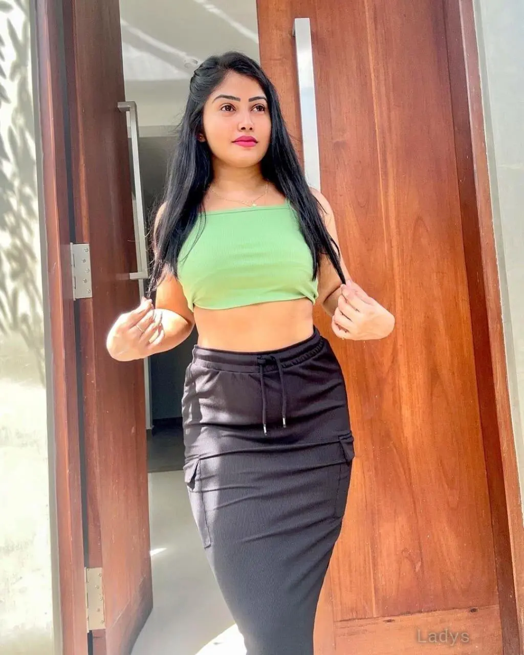 Vidya, 23 years beautiful nude Chennai escorts girl, height 154 sm, Weight kg