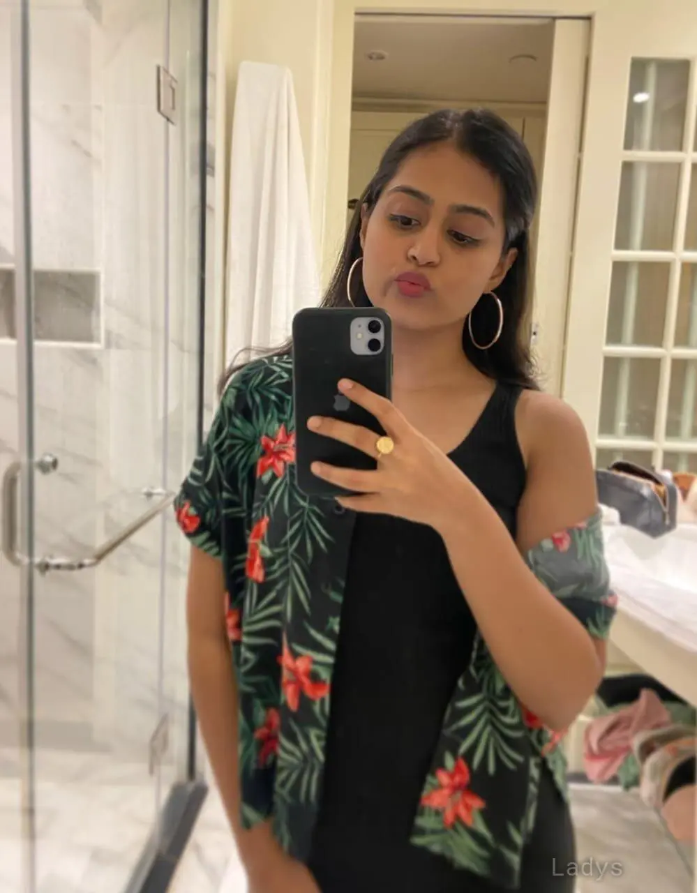 Vip Escort Service Deepika,  years beautiful nude Chennai escorts girl, height  sm, Weight  kg