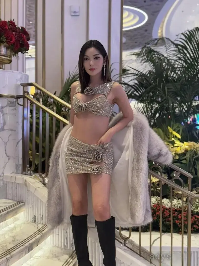 Miyuki Blossom, 29 years old Chicago escort girl with big tits, height 160 sm, Weight 51 kg