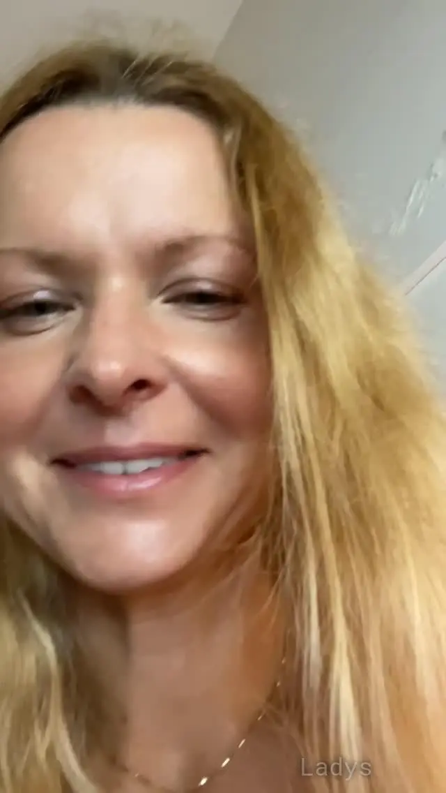 ASMR2n4, 35 years beautiful nude Chicago escorts girl, height 160 sm, Weight 62 kg