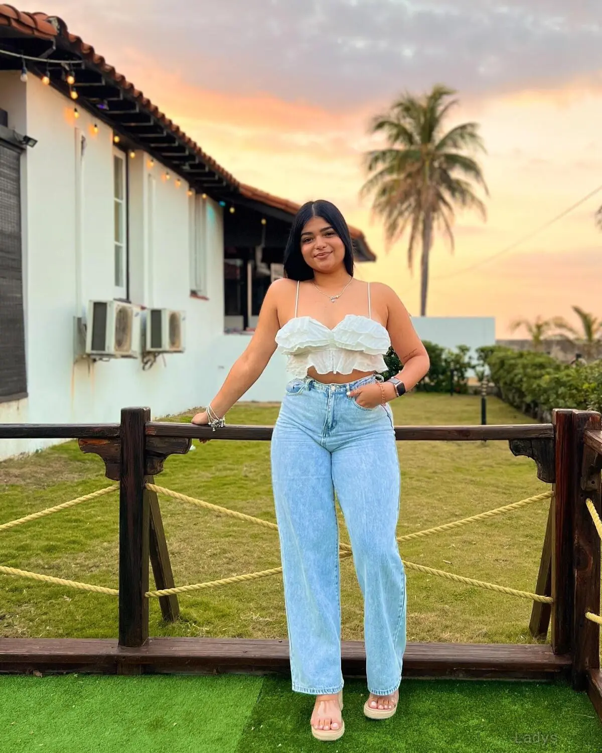 Erika Marquez, 28 years beautiful nude Chicago escorts girl, height 155 sm, Weight 64 kg