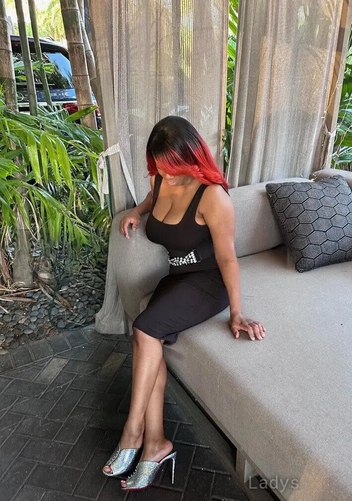 Exotic Moroccan, 39 years beautiful nude Chicago escorts girl, height 158 sm, Weight 57 kg