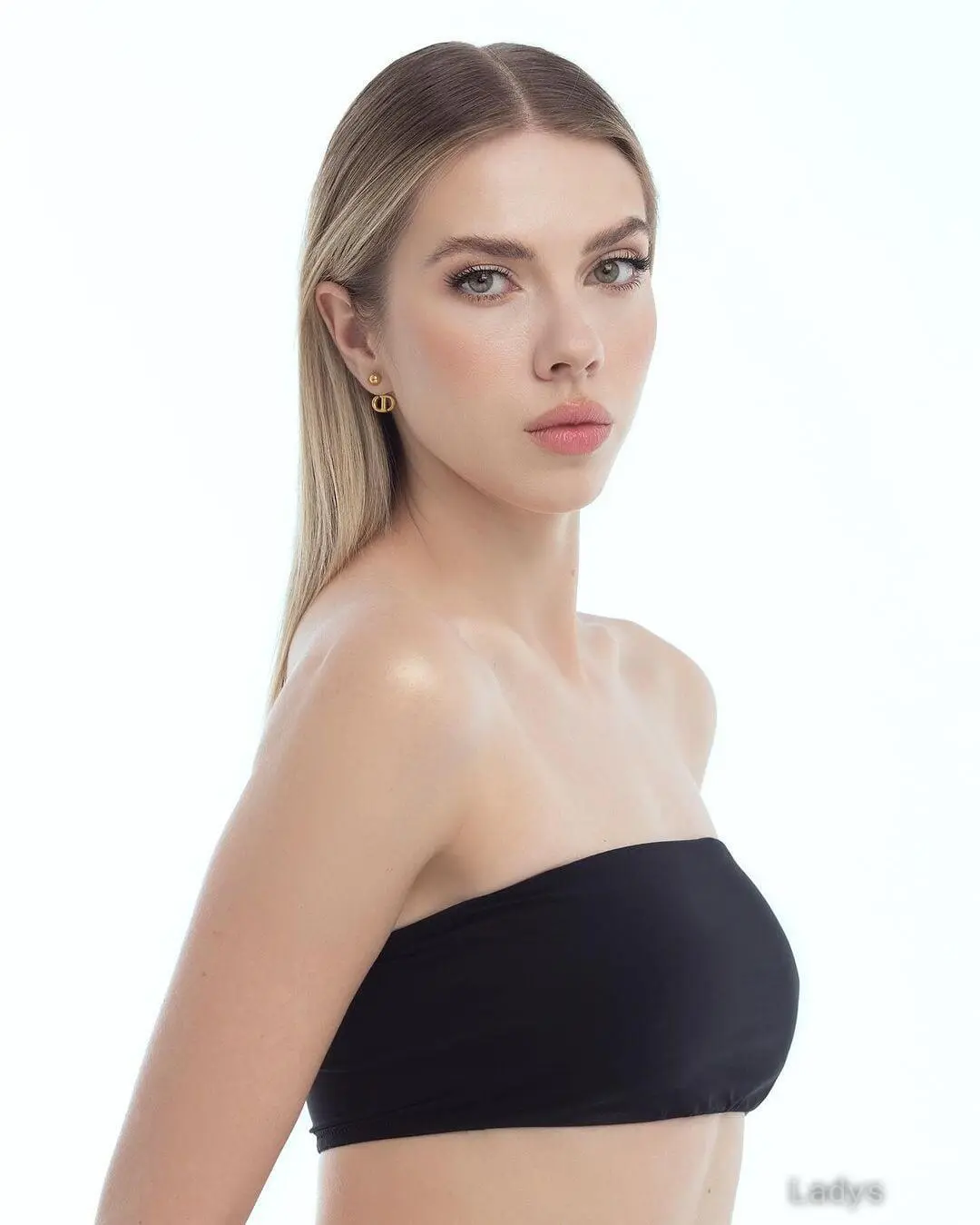 Kate Shumskaya, 29 years beautiful nude Chicago escorts girl, height 170 sm, Weight 52 kg