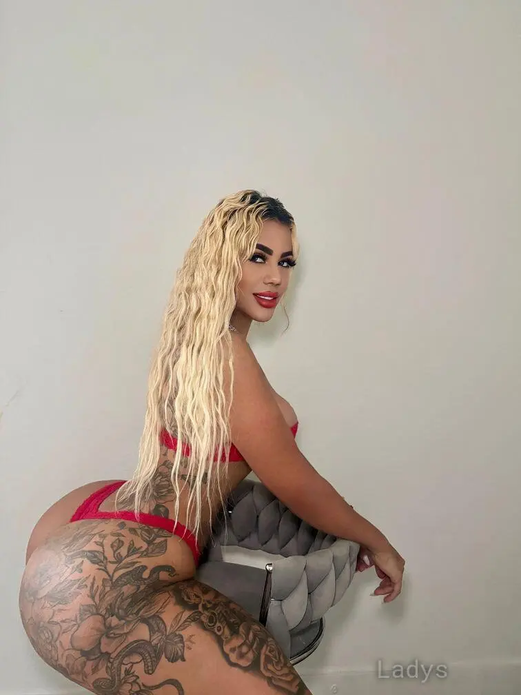 Lorena, 21 years beautiful nude Chicago escorts girl, height 175 sm, Weight 72 kg