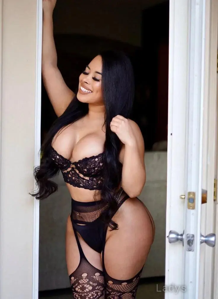Talia Tempt, 29 years beautiful nude Chicago escorts girl, height 163 sm, Weight 60 kg