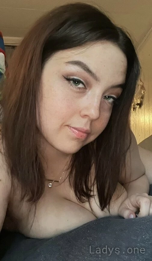 Madi, 30 years old Cincinnati escort girl with big tits, height 150 sm, Weight 50 kg