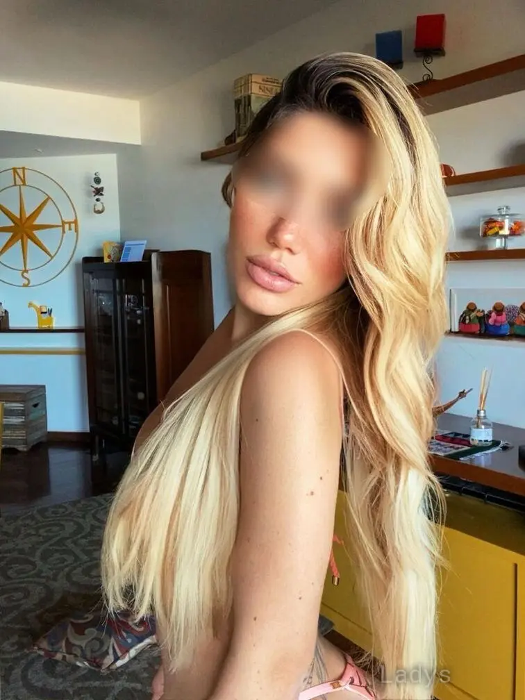 Angeline, 24 years beautiful nude Cincinnati escorts girl, height 165 sm, Weight 55 kg