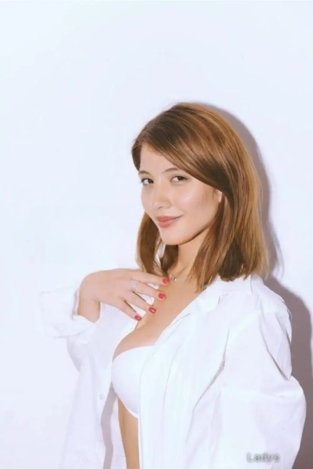 MARIANA, 28 years beautiful nude Cincinnati escorts girl, height 164 sm, Weight 64 kg