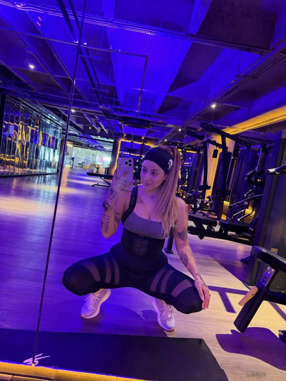 Escorte caro, 30 years beautiful nude Clermont Ferrand escorts girl, height 168 sm, Weight 68 kg