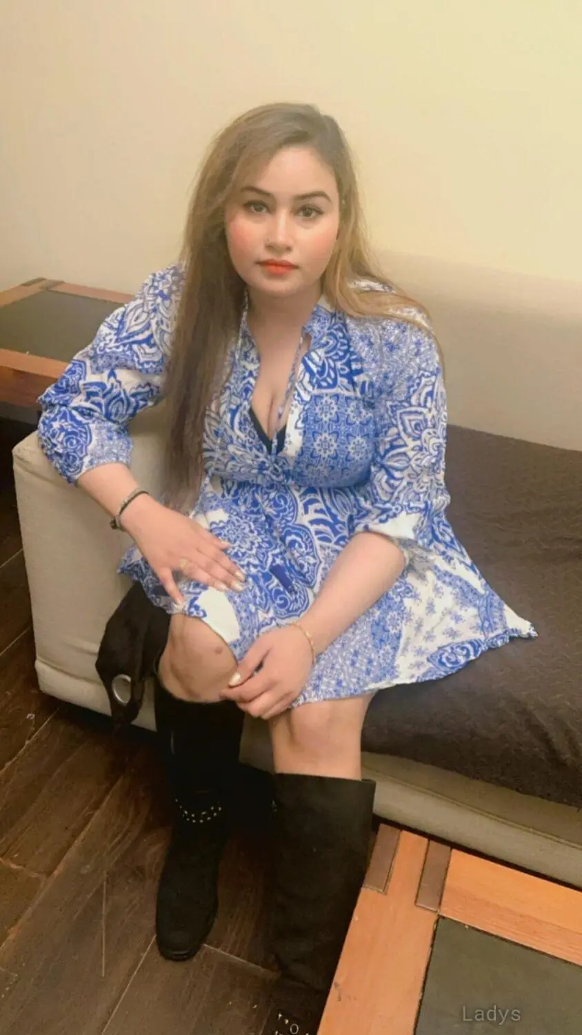 Anushka, 21 years old Coimbatore escort girl with big tits, height 154 sm, Weight  kg