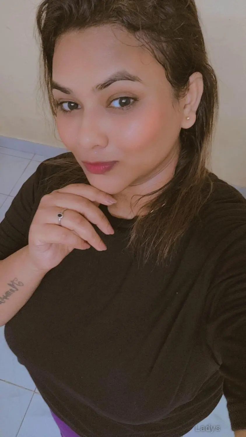 Mahiracutebi, 23 years old Coimbatore escort girl with big tits, height 155 sm, Weight kg