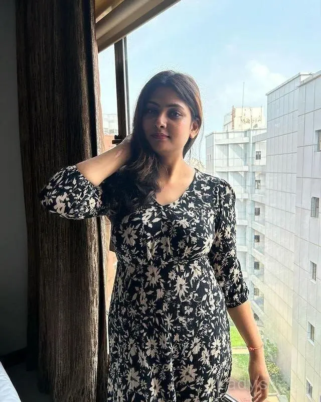 Shreya, 21 years old Coimbatore escort girl with big tits, height sm, Weight kg