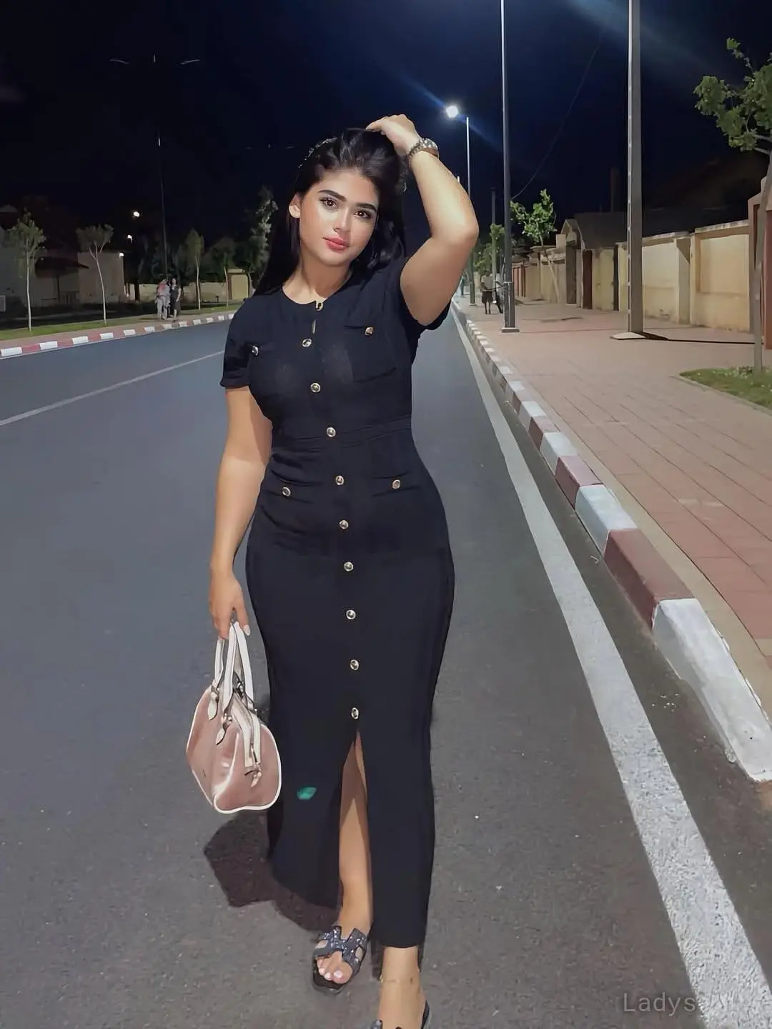 Aditi, 21 years beautiful nude Coimbatore escorts girl, height 154 sm, Weight kg