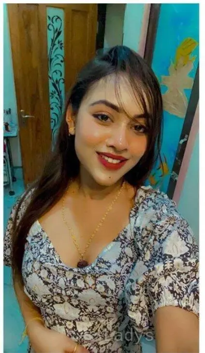 Chandrika, 22 years beautiful nude Coimbatore escorts girl, height 152 sm, Weight  kg