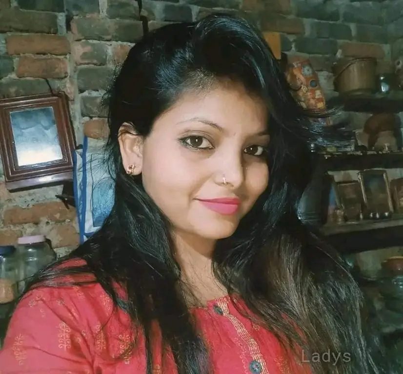 Kavita, 22 years beautiful nude Coimbatore escorts girl, height 170 sm, Weight kg