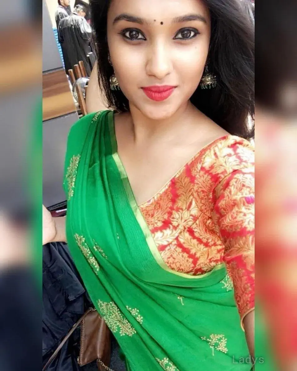 Realme, 30 years beautiful nude Coimbatore escorts girl, height 153 sm, Weight kg