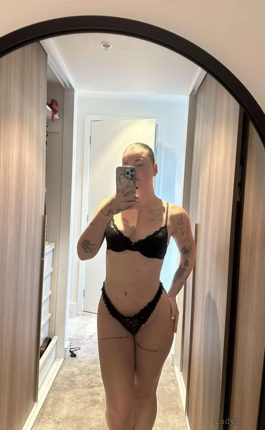 MELISSA’s MASSAGE SERVICES, 27 years beautiful nude College Station escorts girl, height 172 sm, Weight 68 kg