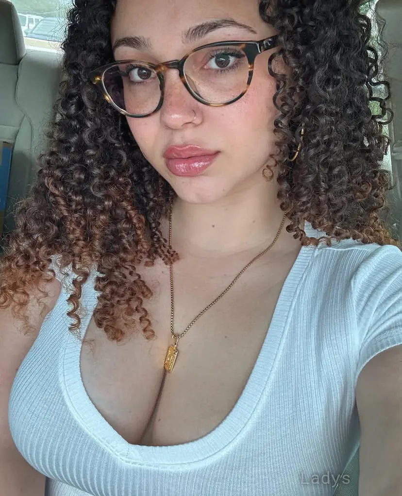 Clara, 27 years mature escorts girl, height 161 sm, Weight 47 kg, adultsearch College Station