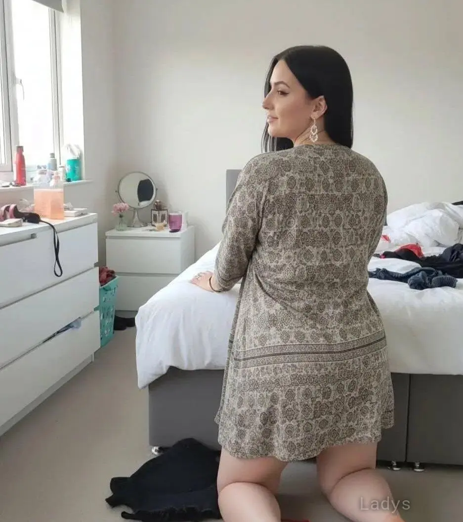 Zulli, 21 years old Cologne escort girl with big tits, height 160 sm, Weight kg