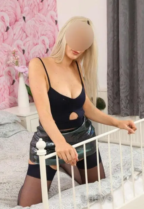 Carly, 33 years beautiful nude Cologne escorts girl, height 172 sm, Weight 54 kg