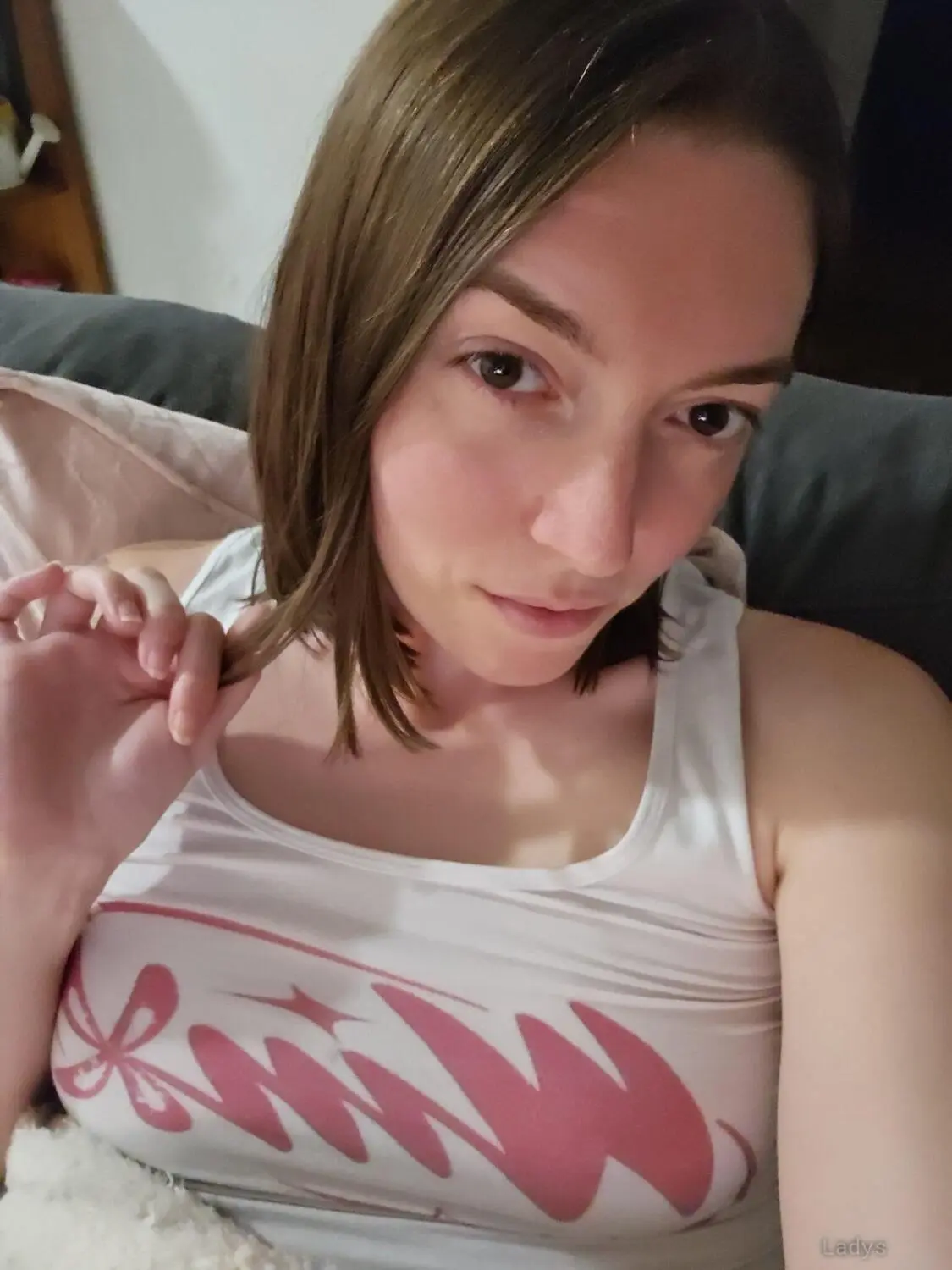 Karinehub, 25 years beautiful nude Cologne escorts girl, height 164 sm, Weight 64 kg