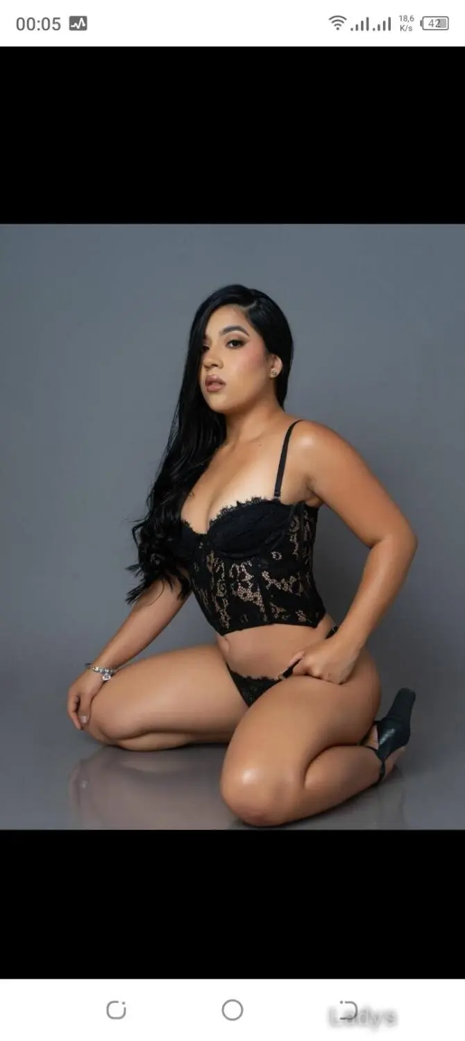 Rucke, 23 years beautiful nude Cologne escorts girl, height 170 sm, Weight 55 kg