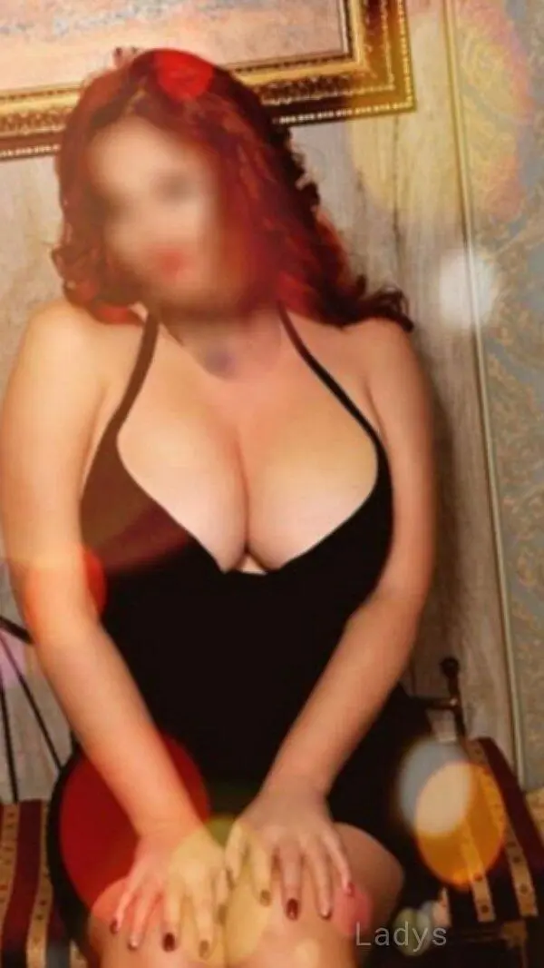 Eva,  years old Colombo escort girl with big tits, height  sm, Weight  kg