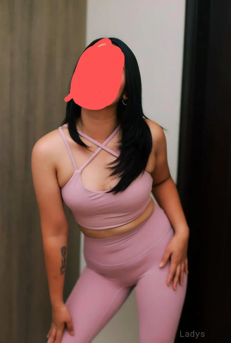 Gigi, 23 years old Colombo escort girl with big tits, height 153 sm, Weight  kg