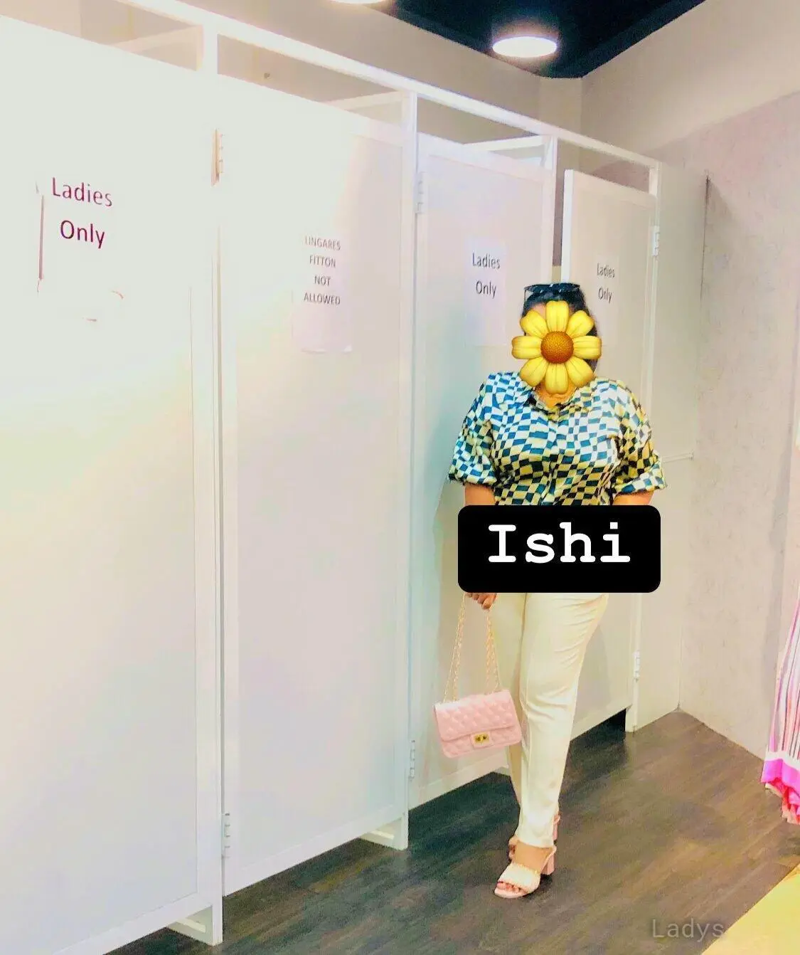 Ishi, 27 years old Colombo escort girl with big tits, height 152 sm, Weight kg-1
