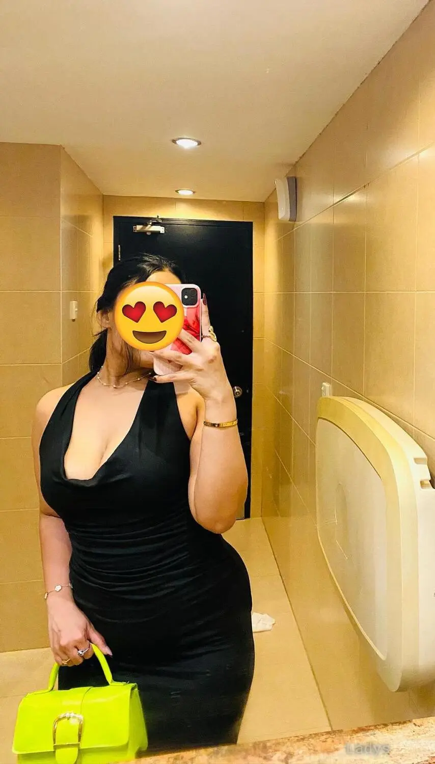 Keshia, 26 years old Colombo escort girl with big tits, height 167 sm, Weight kg