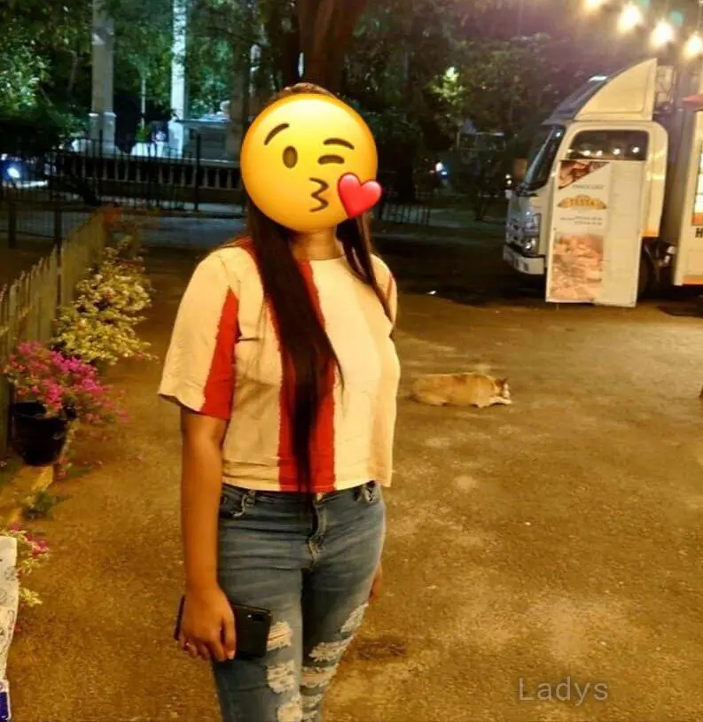 Minushi, 24 years old Colombo escort girl with big tits, height 160 sm, Weight kg