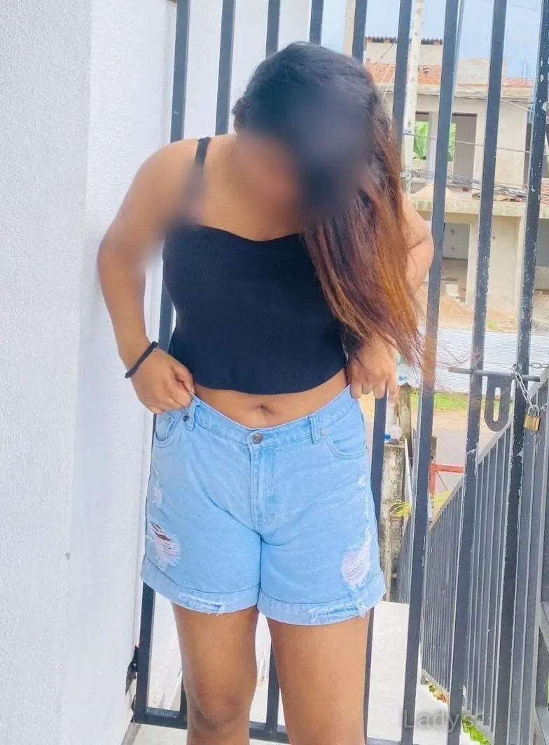 Natasha, 20 years old Colombo escort girl with big tits, height 164 sm, Weight  kg