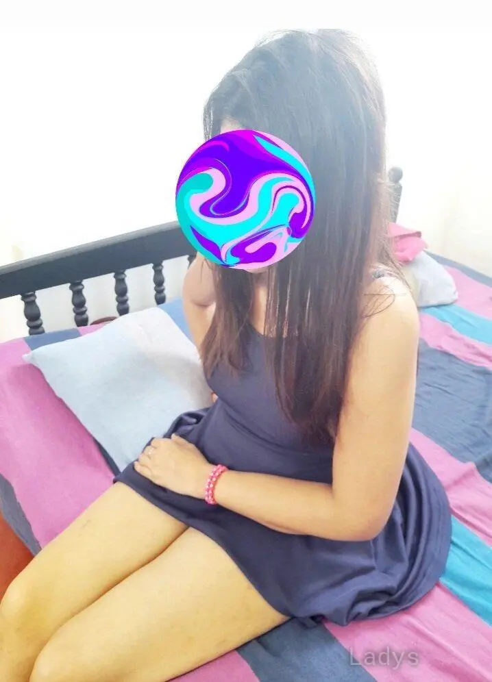 ROSE, 24 years old Colombo escort girl with big tits, height 154 sm, Weight kg