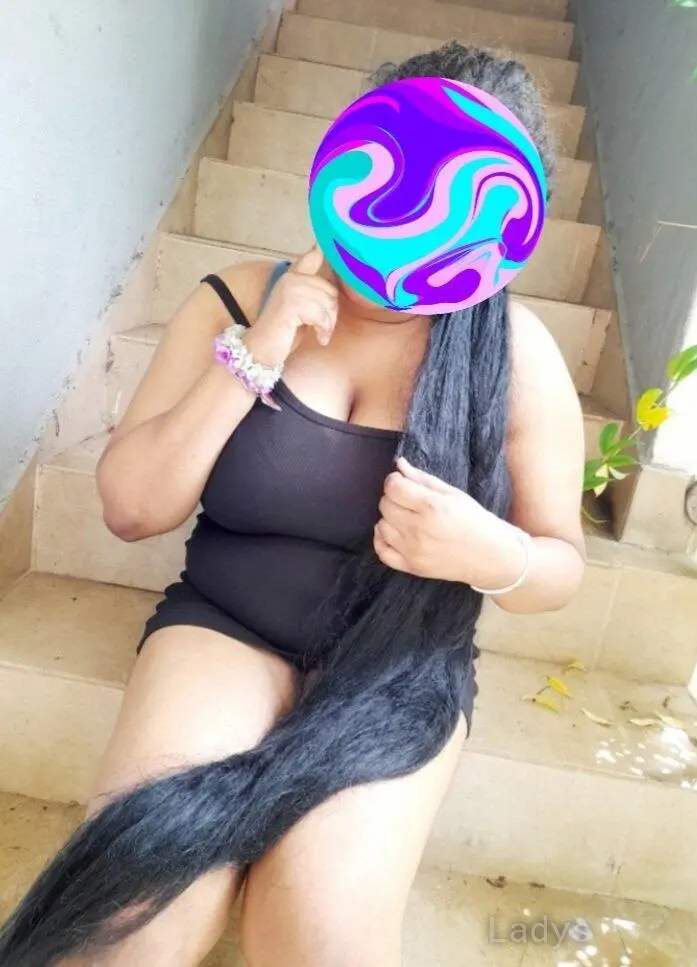 Yohani, 24 years old Colombo escort girl with big tits, height 153 sm, Weight  kg