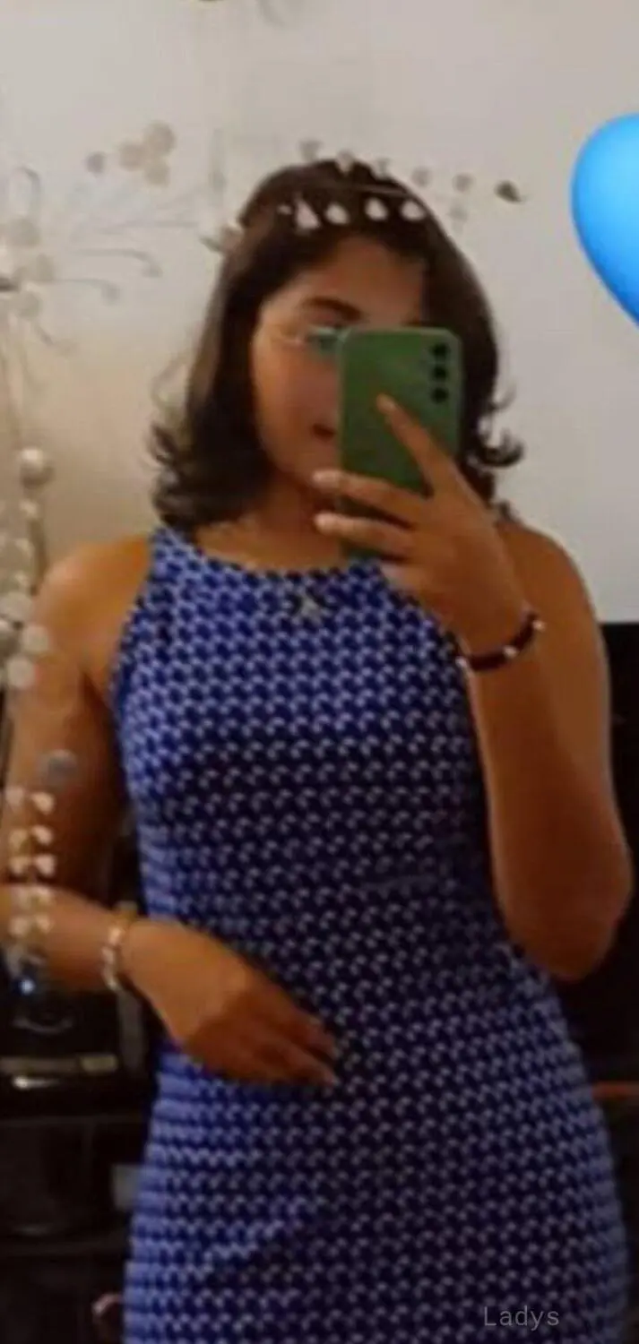 Zee, 27 years old Colombo escort girl with big tits, height 155 sm, Weight  kg