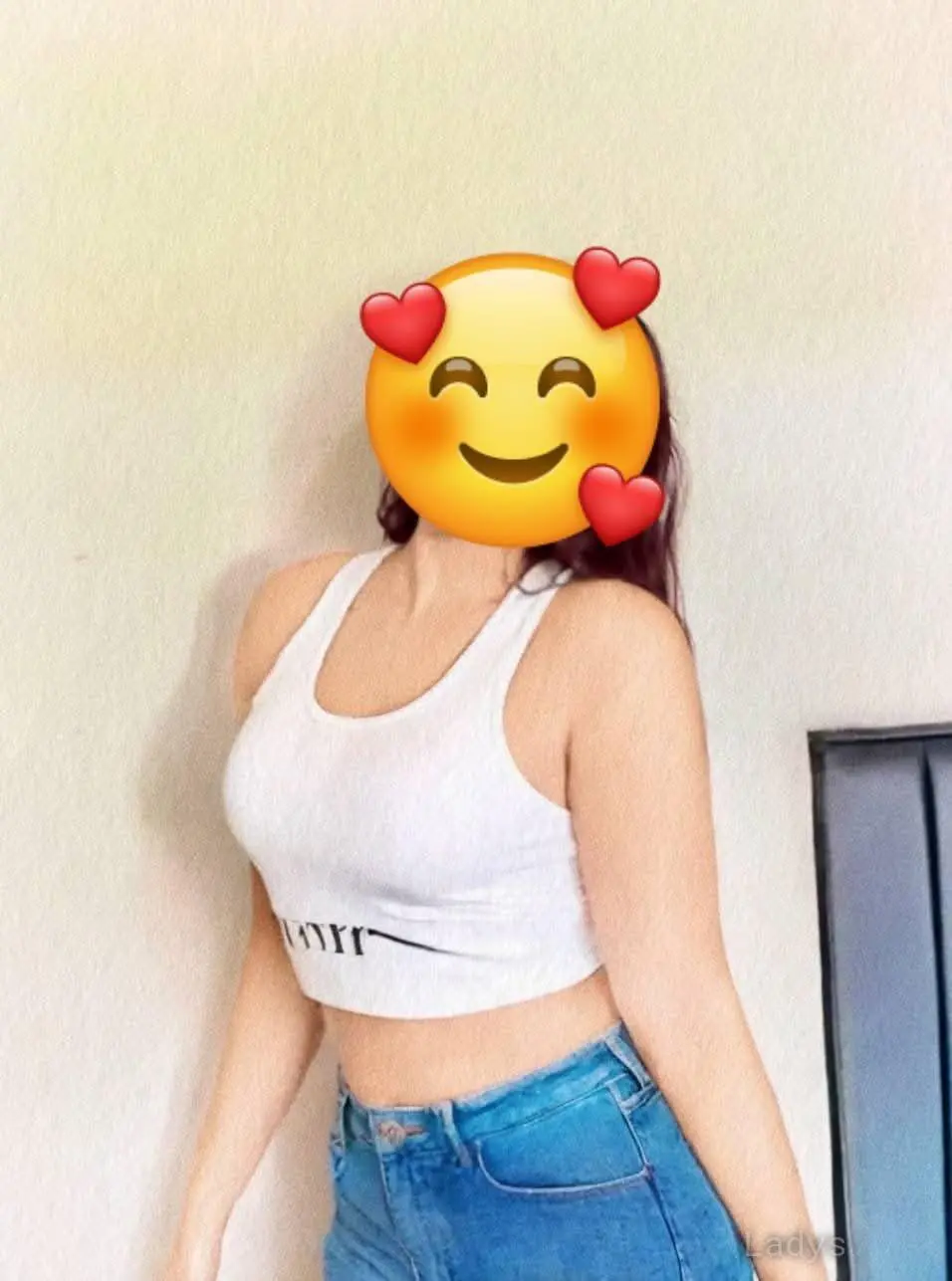 Akeshi, 26 years beautiful nude Colombo escorts girl, height 172 sm, Weight kg