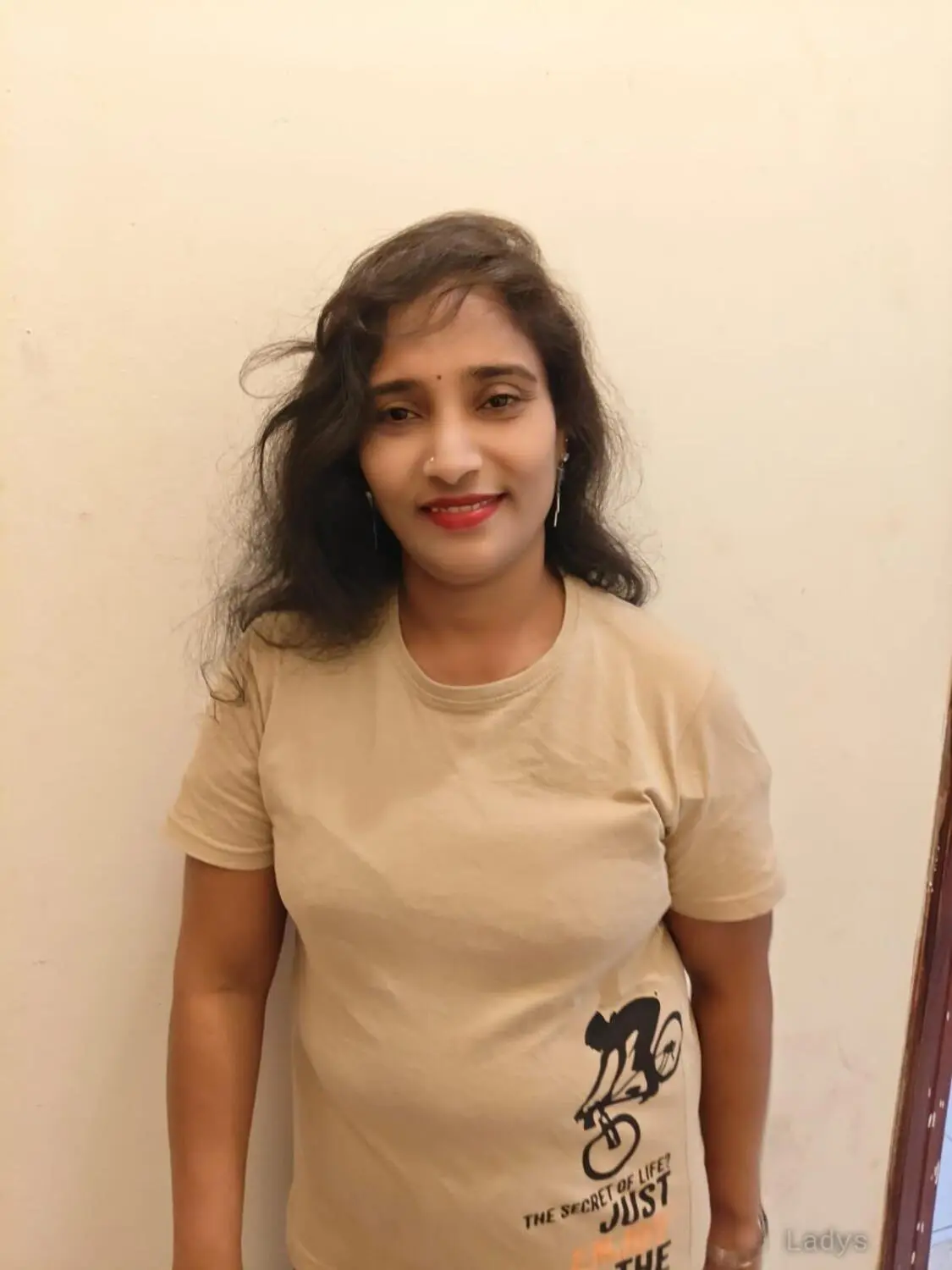 Akshi, 30 years beautiful nude Colombo escorts girl, height  sm, Weight  kg
