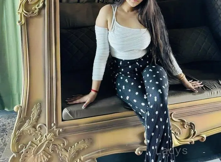 Ayesha, 24 years beautiful nude Colombo escorts girl, height 159 sm, Weight kg