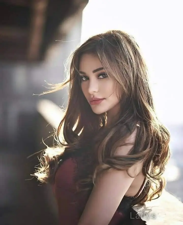 Candy, 19 years beautiful nude Colombo escorts girl, height 160 sm, Weight kg