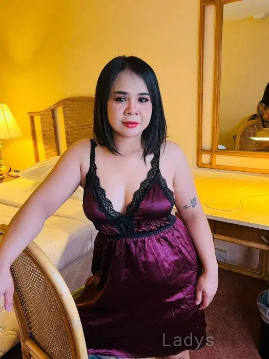 Clara, 28 years beautiful nude Colombo escorts girl, height 160 sm, Weight 57 kg