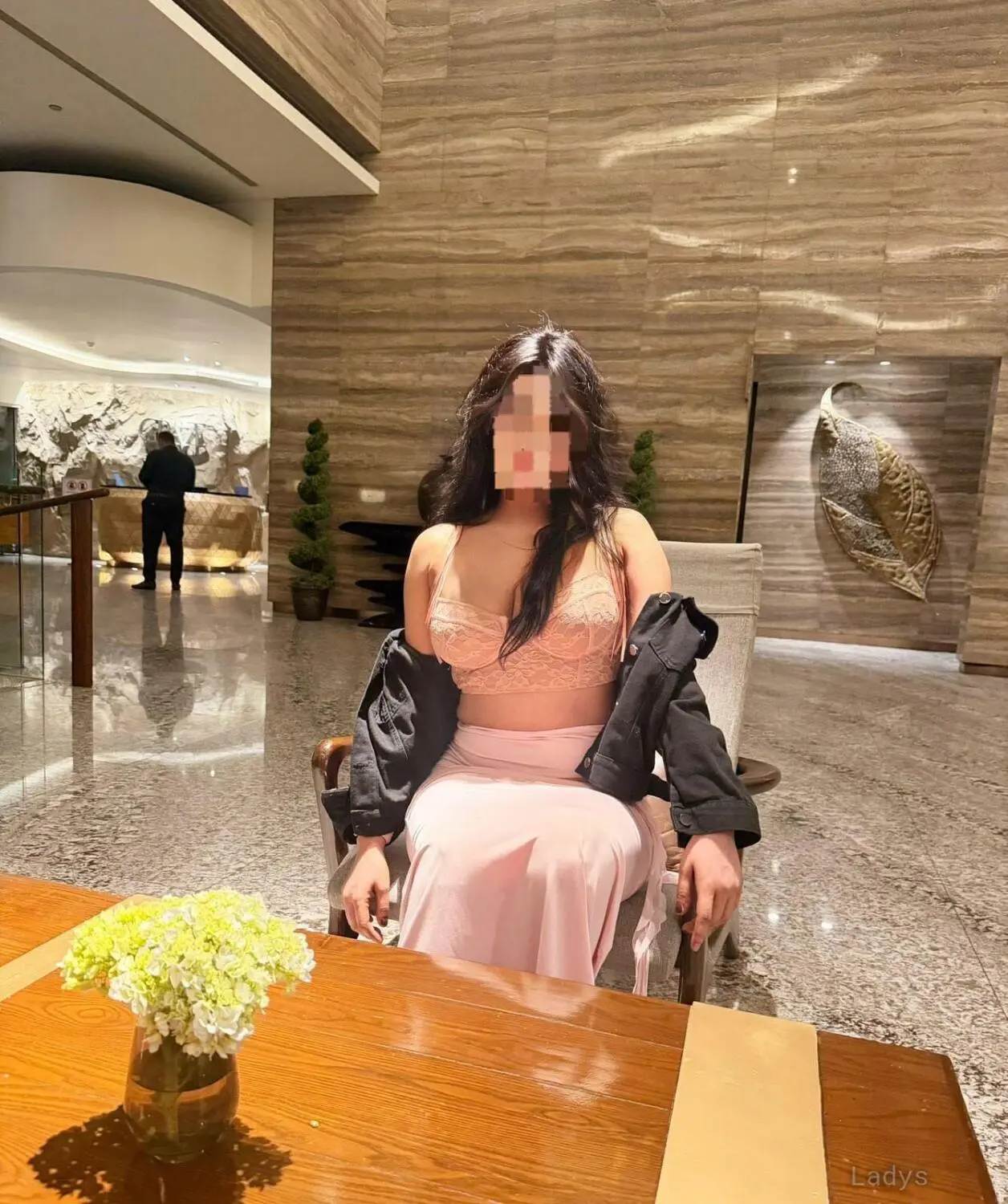 Karina, 21 years beautiful nude Colombo escorts girl, height 157 sm, Weight  kg