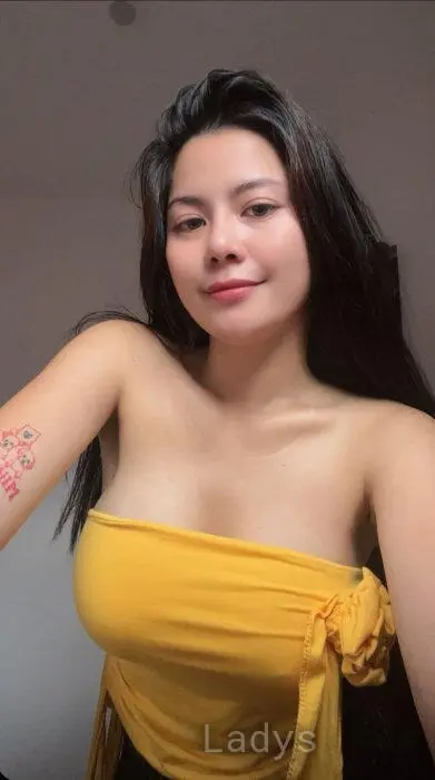 Laura, 28 years beautiful nude Colombo escorts girl, height 168 sm, Weight 59 kg