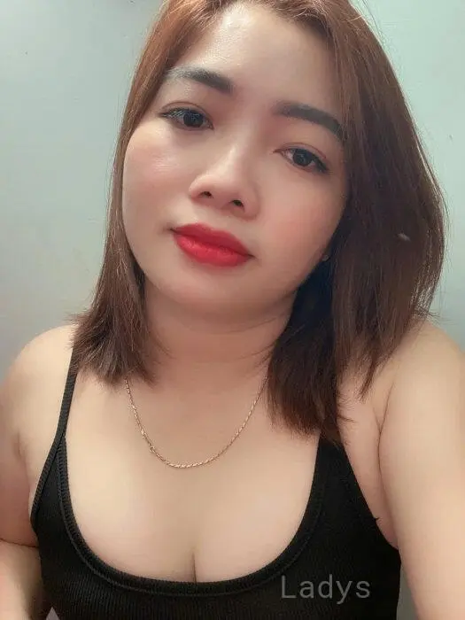 Lina, 32 years beautiful nude Colombo escorts girl, height 166 sm, Weight 58 kg