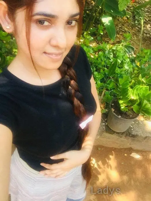 Manu, 28 years beautiful nude Colombo escorts girl, height 165 sm, Weight 55 kg