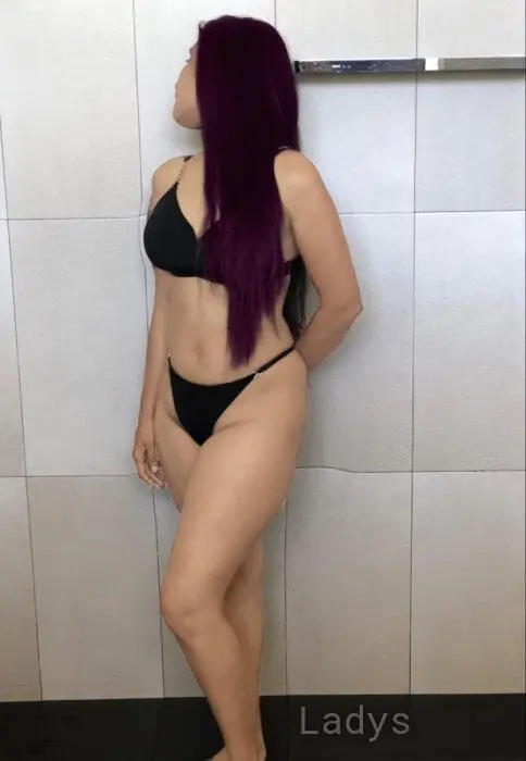 Michael Steffani, 28 years beautiful nude Colombo escorts girl, height 167 sm, Weight 54 kg
