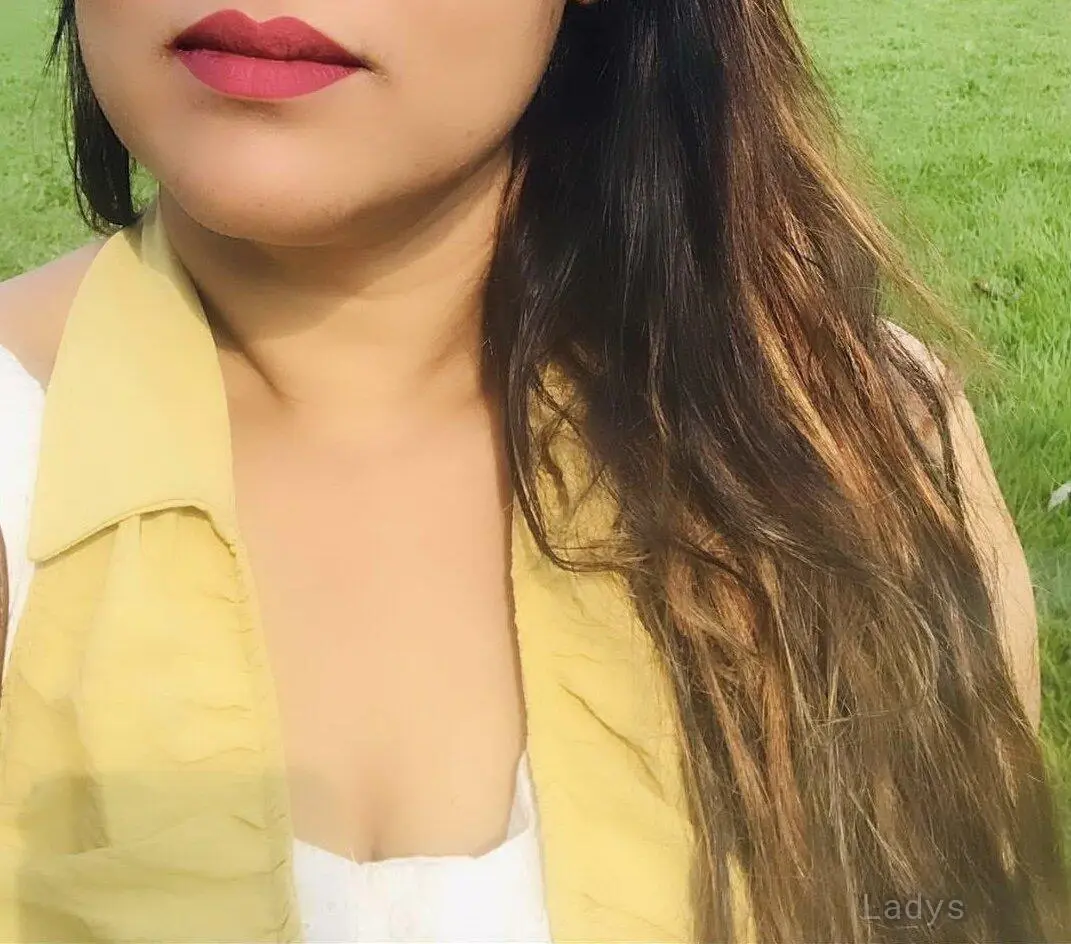 Nehara, 30 years beautiful nude Colombo escorts girl, height 157 sm, Weight kg